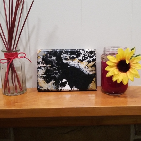 5"x7" Handmade Paint Pour - Picture 4 of 6